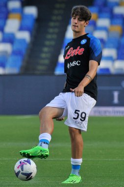 Napoli 'den Alessandro Zanoli, Napoli ile Juve Stabia arasındaki dostluk maçı sonucu, Napoli 3, Juve Stabia 0, Diego Armando Maradona Stadyumu' nda oynandı..