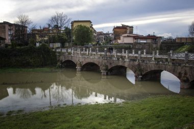 The level of the Volturno river rises in the city of Capua