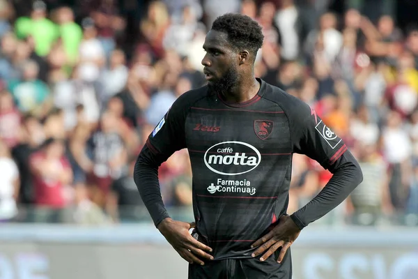 Salernitana 'dan Boulaye Dia, İtalya Serie A ligi maçında Salernitana - Spezia final maçı, Salernitana 1, Spezia 0, Arechi Stadyumu' nda oynandı..