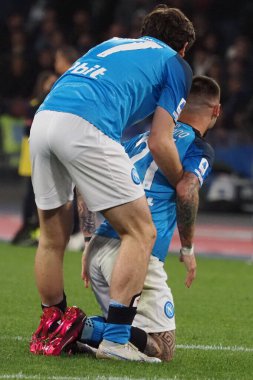 Napoli 'li Matteo Politano ve Khvicha Kvaratskhelia, Napoli ile Atalanta arasındaki İtalya Serie A ligi maçında, Napoli 2, Atalanta 0, Diego Armando Maradona Stadyumu' nda oynandı..