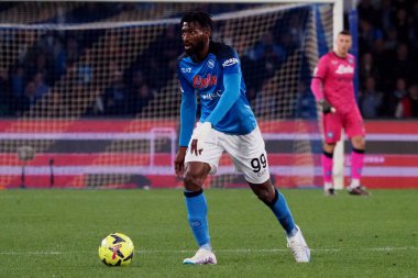 Napoli 'li Andr-Frank Zambo Anguissa, Napoli ile Atalanta arasındaki İtalyan Serie A ligi maçında, Napoli 2, Atalanta 0, Diego Armando Maradona Stadyumu' nda oynandı.