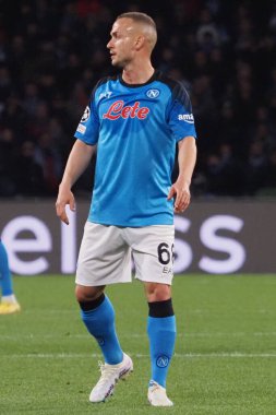 Napoli 'li Stanislav Lobotka oyuncusu, Napoli-Eintracht Frankfurt maçında Napoli 3, Eintracht Frankfurt 0. Maç Diego Armando Maradona stadyumunda oynandı..