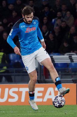 Napoli 'nin Khvicha Kvaratskhelia oyuncusu, Napoli ile Eintracht Frankfurt arasındaki Uefa şampiyonlar ligi maçında, Napoli 3, Eintracht Frankfurt 0. Maç Diego Armando Maradona stadyumunda oynandı..