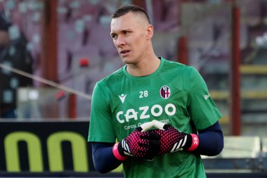 Bologna 'dan Ukraynalı Ukraynalı Skorupski, İtalya Serie A Ligi maçında Salernitana ile Bologna arasındaki final maçı, Salernitana 2, Bologna 2, Arechi Stadyumu' nda oynandı.