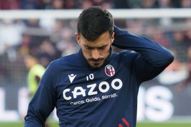 Bologna 'dan Nicola Sansone, İtalya Serie A Ligi maçında Salernitana - Bologna final maçı, Salernitana 2, Bologna 2, Arechi Stadyumu' nda oynandı..