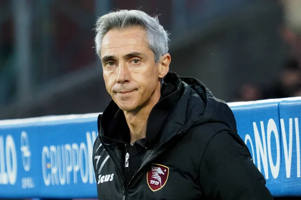 Salernitana 'nın Paulo Sousa koçu, İtalya Serie A Ligi maçında Salernitana - Bologna final maçı, Salernitana 2, Bologna 2, Arechi Stadyumu' nda oynandı..