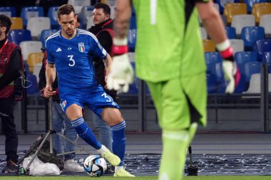 İtalya 'nın Rafael Toloi oyuncusu Euro 2024 ön eleme maçında İtalya ile İngiltere arasındaki maçın sonucu İtalya 1, İngiltere 2. Maç Diego Armando Maradona stadyumunda oynandı..