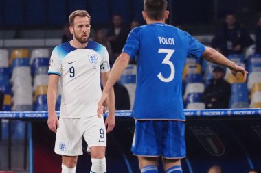 İngiltere 'nin Harry Kane oyuncusu Euro 2024 ön eleme maçında İtalya ile İngiltere arasında son maç İtalya 1, İngiltere 2. Maç Diego Armando Maradona stadyumunda oynandı..