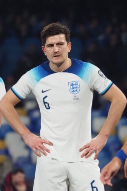 İngiltere 'nin Harry Maguire oyuncusu Euro 2024 ön eleme maçında İtalya ile İngiltere arasındaki maçın sonucu İtalya 1, İngiltere 2. Maç Diego Armando Maradona stadyumunda oynandı..