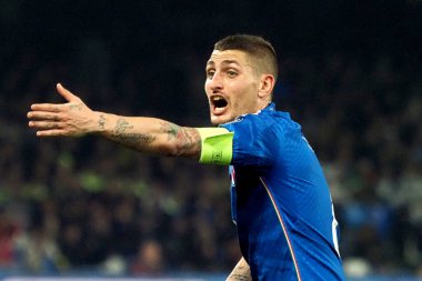 İtalyan Marco Verratti, Euro 2024 ön eleme maçında İtalya ile İngiltere arasındaki maçın son sonucu İtalya 1, İngiltere 2. Maç Diego Armando Maradona stadyumunda oynandı..