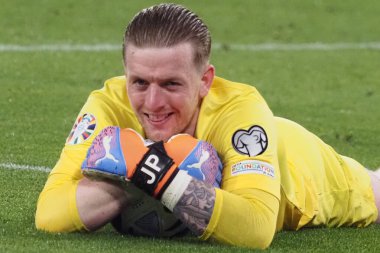 İngiltere 'nin Jordan Pickford oyuncusu Euro 2024 ön eleme maçında İtalya ile İngiltere arasında son maç İtalya 1, İngiltere 2. Maç Diego Armando Maradona stadyumunda oynandı..