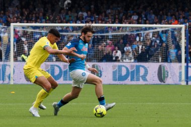 Inter 'den Raoul Bellanova ve Napoli' den Khvicha Kvaratskhelia 'nın oyuncusu, İtalya Serie A Ligi final maçı sırasında Napoli - Inter finali, Napoli 3, Inter 1, Diego Armando Maradona Stadyumu' nda oynandı..