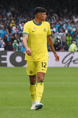 Inter 'den Raoul Bellanova, İtalya Serie A Ligi maçında Napoli - Inter final maçı, Napoli 3, Inter 1, Diego Armando Maradona stadyumunda oynandı..