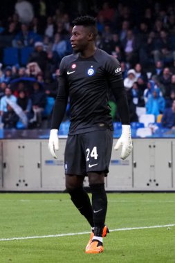 Inter takımının Andr Onana oyuncusu, İtalya Serie A Ligi maçında Napoli - Inter final maçı, Napoli 3, Inter 1, Diego Armando Maradona stadyumunda oynandı.