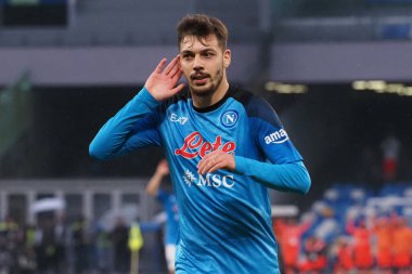 Napoli 'nin Gianluca Gaetano oyuncusu, Napoli ile Inter arasındaki İtalyan Serie A ligi maçında, 1..