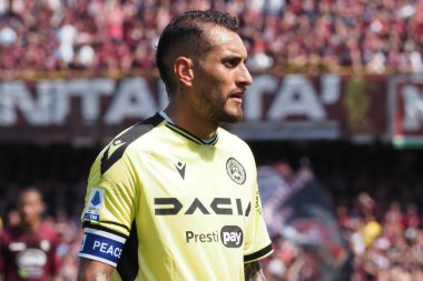 Udinese 'li Roberto Pereyra, İtalya Serie A Ligi' nde Salernitana - Udinese final maçı, Salernitana 2, Udinese 2, Arechi Stadyumu 'nda oynandı..
