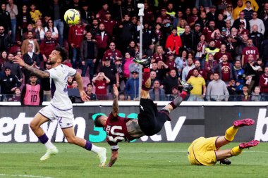 Pietro Terracciano, Fiorentina 'dan Nicols Gonzlez ve Salernitana' dan Pasquale Mazzocchi 'nin oyuncuları, Salernitana-Fiorentina maçının final maçı olan Salernitana - Fiorentina 3, Fiorentina 3, Salernitana maçında oynandı.