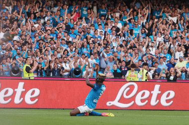 Napoli 'den Victor Osimhen, İtalya Serie A Ligi maçında Napoli - Fiorentina final maçı, Napoli 1, Fiorentina 0, Diego Armando Maradona Stadyumu' nda oynandı..