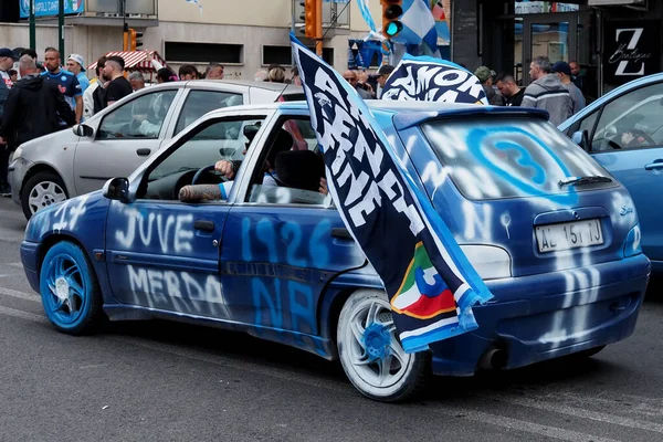 Napoli Fans Vieren Bijna Overwinning Van Het Kampioenschap Straat Tijdens — Stockfoto