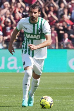 Sassuolo 'nun Gian Marco Ferrari oyuncusu, İtalya Serie A Ligi' nde Salernitana ile Sassuolo arasında oynanan final maçı, Salernitana 3, Sassuolo 0, Arechi Stadyumu 'nda oynanan maç..
