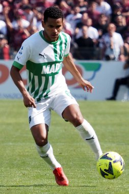 Sassuolo 'nun Rogrio oyuncusu, İtalya Serie A Ligi maçında Salernitana ve Sassuolo arasında oynanan final maçı, Salernitana 3, Sassuolo 0, Arechi Stadyumu' nda oynanan maç.