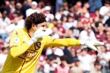 Salernitana 'dan Guillermo Ochoa, İtalya Serie A ligi maçında Salernitana ile Sassuolo arasında oynanan final maçında, Salernitana 3, Sassuolo 0, Arechi Stadyumu' nda oynandı..