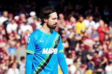 Sassuolo 'dan Andrea Consigli, İtalya Serie A Ligi maçında Salernitana - Sassuolo final maçı, Salernitana 3, Sassuolo 0, Arechi Stadyumu' nda oynandı..