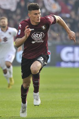 Salernitana 'nın Flavius Daniliuc oyuncusu, İtalya Serie A ligi maçında Salernitana ile Torino arasındaki final maçı, Salernitana 1, Torino 1, Arechi Stadyumu' nda oynandı..