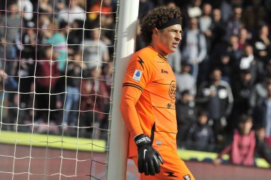 Salernitana 'dan Guillermo Ochoa, İtalya Serie A Ligi maçında Salernitana ile Torino arasındaki final maçı, Salernitana 1, Torino 1, Arechi Stadyumu' nda oynandı..