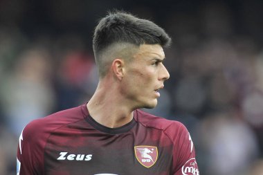 Salernitana 'nın Flavius Daniliuc oyuncusu, İtalya Serie A ligi maçında Salernitana ile Torino arasındaki final maçı, Salernitana 1, Torino 1, Arechi Stadyumu' nda oynandı..