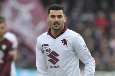 Torino 'dan Nemanja Radonji oyuncusu, İtalya Serie A Ligi maçında Salernitana ile Torino arasındaki final maçı, Salernitana 1, Torino 1, Arechi Stadyumu' nda oynandı.