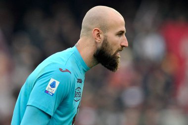 Torino 'dan Vanja Milinkovi-Savi, İtalya Serie A ligi maçında Salernitana ile Torino arasında oynanan final maçı, Salernitana 1, Torino 1, Arechi Stadyumu' nda oynandı.