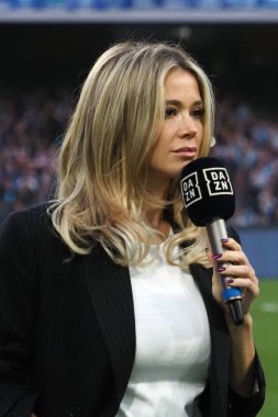 Dazn 'ın Diletta Leotta TV sunucusu, Napoli ve Atalanta arasındaki İtalya Serie A ligi final maçı sırasında, Napoli 2, Atalanta 0, Diego Armando Maradona Stadyumu' nda oynandı..