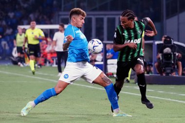 Napoli 'den Giovanni Di Lorenzo ve Sassuolo' dan Armand Laurientplayer, Napoli ile Sassuolo arasında oynanan İtalya Serie A ligi maçında, Napoli 2, Sassuolo 0, Diego Armando Maradona Stadyumu 'nda oynandı.