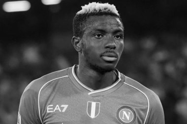 Napoli 'den Victor Osimhen, Napoli ile Sassuolo arasındaki İtalyan Serie A ligi maçında, Napoli 2, Sassuolo 0, Diego Armando Maradona Stadyumu' nda oynandı..