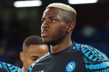 Napoli 'li Victor Osimhen, Napoli-Udinese maçının son maçı olan Diego Armando Maradona Stadyumu' nda oynanan Napoli-Udinese maçı sırasında.