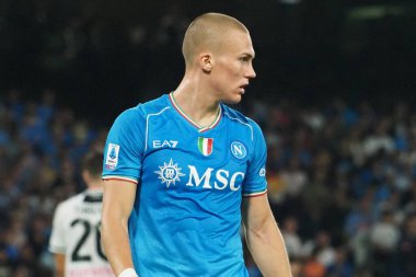 Napoli 'nin Leo Stigrd oyuncusu, Napoli ve Udinese arasındaki İtalyan Serie A ligi maçında, Udinese 1, Napoli 4, Udinese 1, Diego Armando Maradona Stadyumu' nda oynandı.