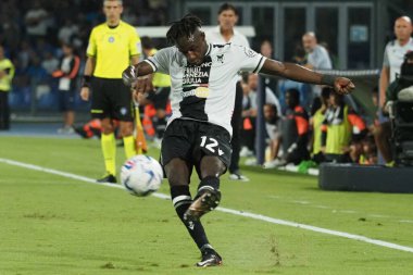Udinese 'li Hassane Kamara oyuncusu, İtalya Serie A Ligi maçında Napoli - Udinese final maçı, Napoli 4, Udinese 1, Diego Armando Maradona Stadyumu' nda oynandı..