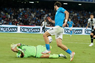 Napoli 'li Kvaratskhelia ve Udinese' li Marco Silvestri 'nin oyuncusu Khvicha Kvaratskhelia, Napoli - Udinese final maçı, Napoli 4, Udinese 1, Diego Armando Maradona Stadyumu' nda oynandı..