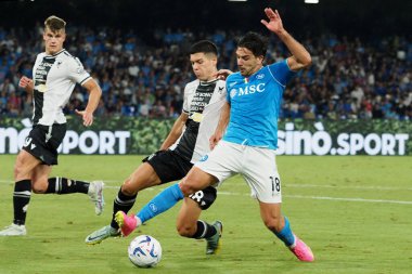Napoli 'den Giovanni Simeone ve Udinese' den Nehun Prez 'in oyuncusu, Napoli - Udinese maçının son maçı olan Napoli - Udinese maçı sırasında Diego Armando Maradona Stadyumu' nda oynandı.