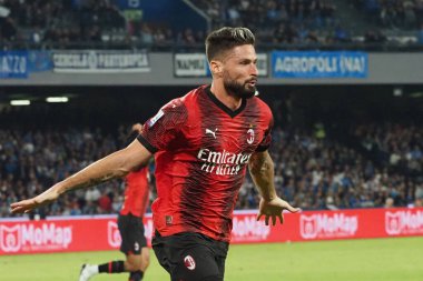Milan 'ın Olivier Giroud oyuncusu, Napoli ile Milan arasındaki İtalya Serie A Ligi final maçı sırasında, Napoli 2, Milan 2, Diego Armando Maradona Stadyumu' nda oynandı.