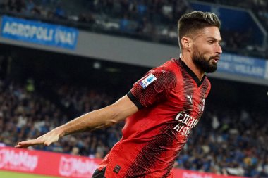 Milan 'ın Olivier Giroud oyuncusu, Napoli ile Milan arasındaki İtalya Serie A Ligi final maçı sırasında, Napoli 2, Milan 2, Diego Armando Maradona Stadyumu' nda oynandı.