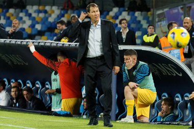 Napoli 'nin Rudi Garcia koçu, Napoli ile Milan arasındaki İtalya Serie A ligi maçında, Napoli 2, Milan 2, Diego Armando Maradona Stadyumu' nda oynandı..