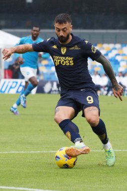  Empoli 'den Francesco Caputo, İtalya Serie A Ligi maçında Napoli - Empoli 0, Empoli 1, Diego Armando Maradona Stadyumu' nda oynandı..