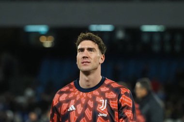 Juventus 'lu Dusan Vlahoviç, Napoli ile Juventus 1 arasındaki İtalya Serie A ligi maçında Diego Armando Maradona Stadyumu' nda oynanan maçın son sonucu Napoli 2, Juventus 1 'dir.