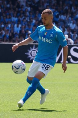 Napoli 'li Stanislav Lobotka oyuncusu, Napoli ile Frosinone arasındaki İtalyan Serie A ligi maçında, Napoli 2, Frosinone 2, Diego Armando Maradona Stadyumu' nda oynandı..