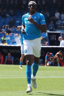 Napoli 'den Victor Osimhen, İtalya Serie A Ligi maçında Napoli - Frosinone final maçı, Napoli 2, Frosinone 2, Diego Armando Maradona Stadyumu' nda oynandı..