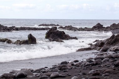 Puerto de la Cruz 'daki Chica Plajı, Tenerife, İspanya