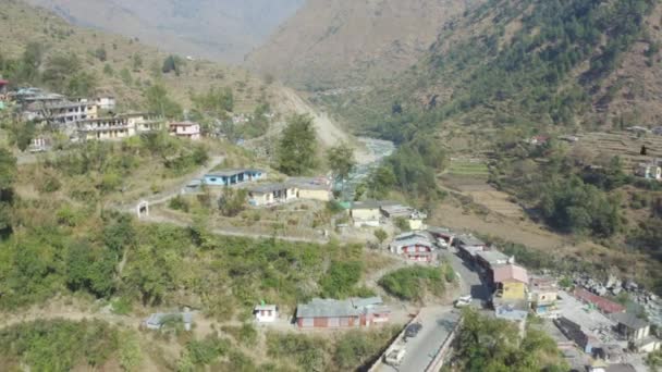 Harsil Village Aerial View Bhagirathi Nehri Kıyısında Uttarkashi Bölgesinde Bir — Stok video