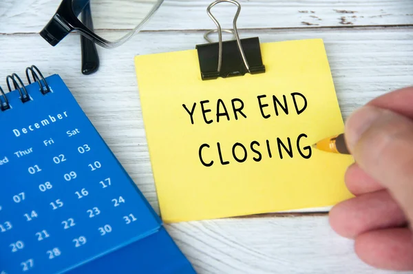 Year End Closing Written Yellow Notepad December Calendar Glasses Background — Stock Photo, Image
